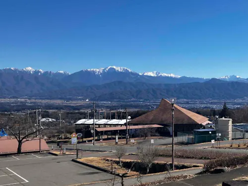 空も広くて、冠雪の南アルプスをのぞめます🏔
