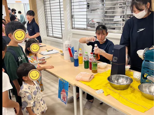 寮で地域の方を招いたお祭りを生徒が企画・運営