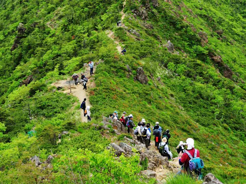 休日はまちのシンボル「アポイ岳」登山！頂上からの景色は登った方の特権です🏔
