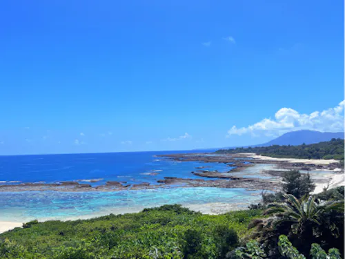 休日は徳之島ブルーの海
