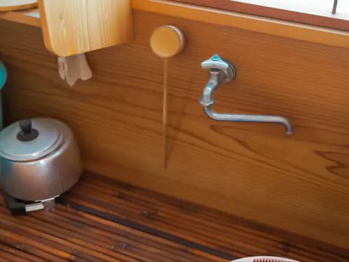 茶道用の水屋(茶器洗いの設備)