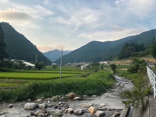 コンビニもない小さな村で、仕事と暮らしを愉しんでみませんか
