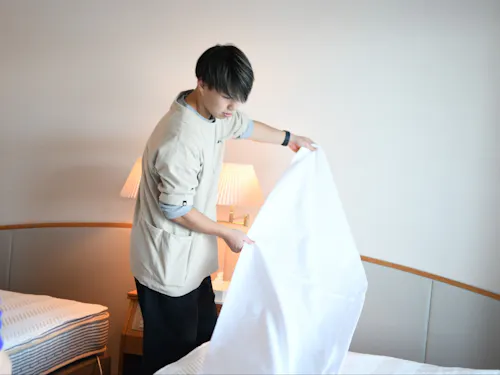 観光の事業所で働く大人の島留学生