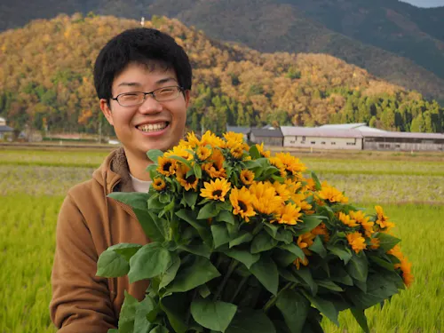 Bar移住のマスター／心理学科卒業のヒアリング力でゲストの魅力を引き出します