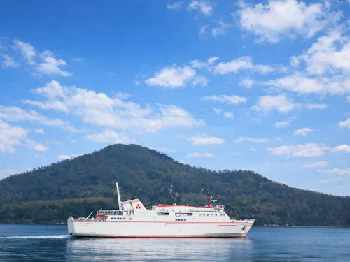 島民はもちろん、観光客やビジネス客など多くのお客様にとって欠かせない客船です。