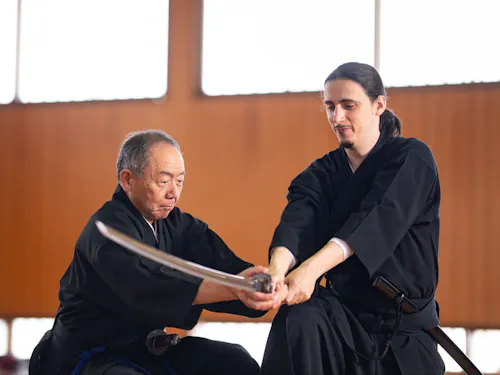 礼に始まり、礼に終わる。居合道の精神に触れるサムライ体験
