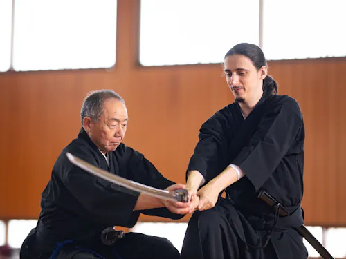 礼に始まり、礼に終わる。居合道の精神に触れるサムライ体験