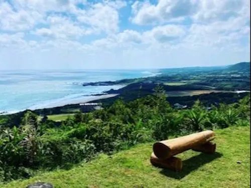 木折り坂からの風景（東側海岸線）