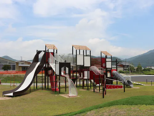 結いの森公園で最大の複合遊具
