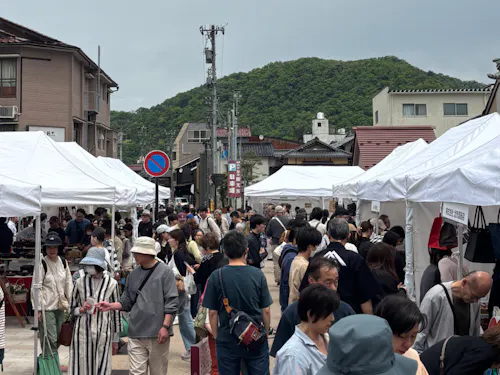 様々な漆器を手に取って比べられる良い機会