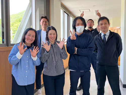 紀北町では地域おこし協力隊や集落支援員、アドバイザー（左：豊川）が楽しく活動中。