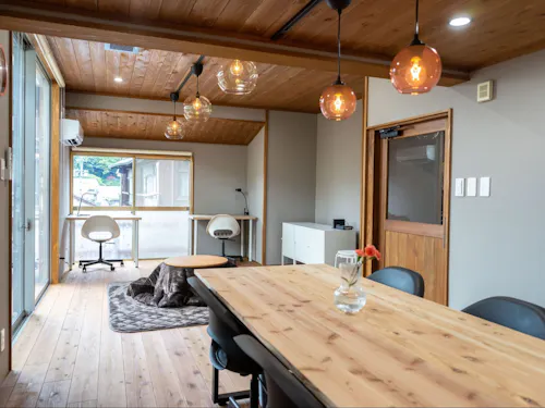 滞在施設「clay house」(シェアハウス) 1F内観