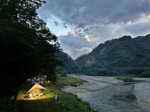 和知野川キャンプ場でのキャンプがおすすめ