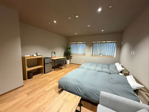 2階建て15部屋。小布施町内で最も客室の多い宿泊施設です。