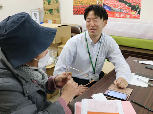 相談会はいつも大盛況！気軽に参加してもらえるよう、様々な場所で開催しています。