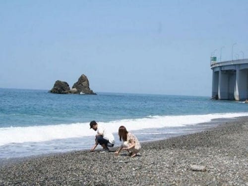 目の前の海外でヒスイ探しのできる道の駅