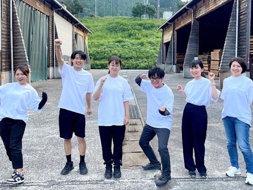 インターン生との集合写真