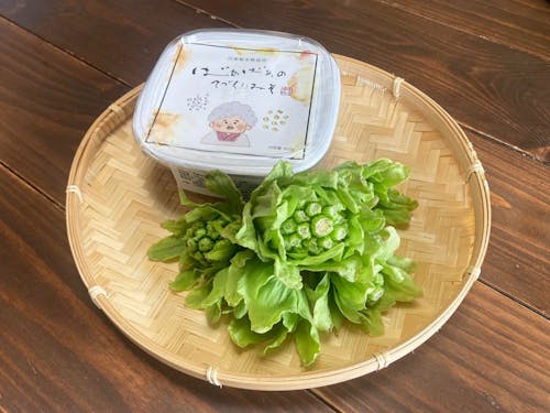 ふきのとうと今回使用した米原市で販売されている手作り味噌