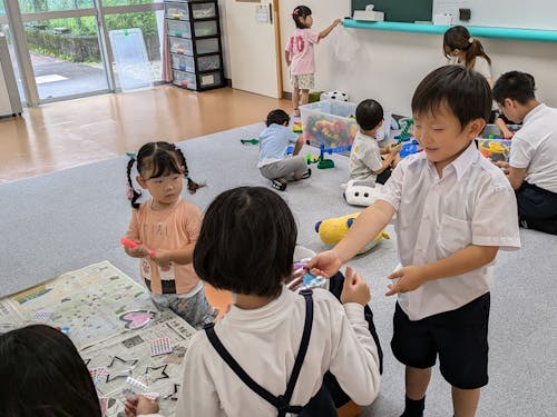 みんなで自由に遊ぶ様子