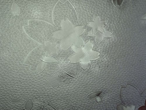 花柄のガラス戸