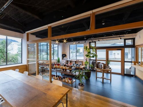 工房併設の直営店