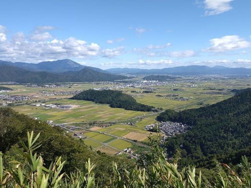 賤ヶ岳から望む長浜の景色