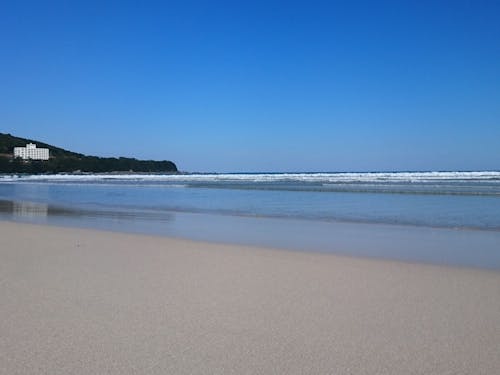 全国のサーファーが集まる大岐の浜