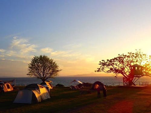 日本一海に近い小学校をリニューアルした体験型宿泊施設「ユクサおおすみ海の学校」