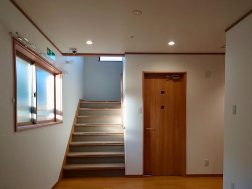 ゲストハウスとなる建物の玄関