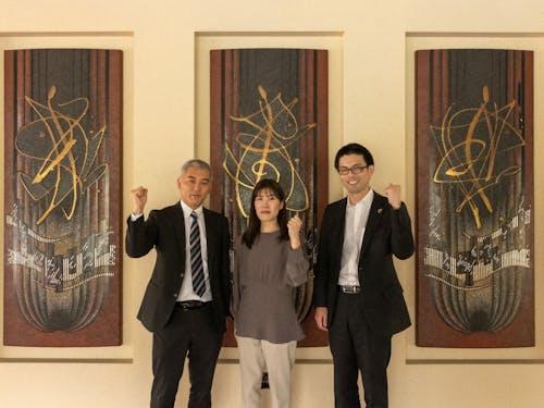 福井県文化振興事業団の黒田参事(左)東さん(中)福井県庁文化課の前田さん(右)