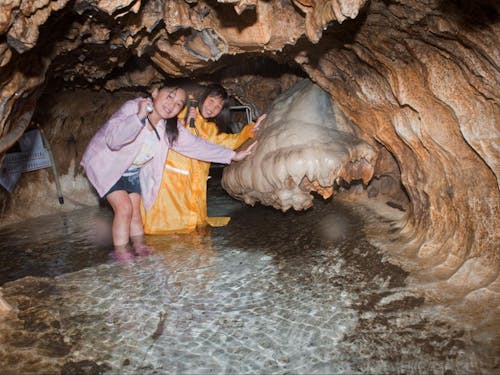 入水鍾乳洞