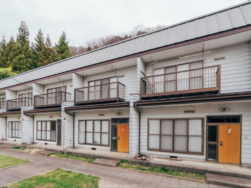 5世帯が入居できる建物。水回りの整備など、ハード面の工事はプロの業者に依頼予定