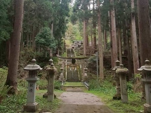 三輪神社阿弥陀堂