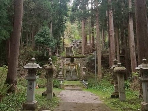 三輪神社阿弥陀堂