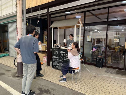 物件や地域の見学だけでなく、地域の方から直接お話を聞くこともできます。