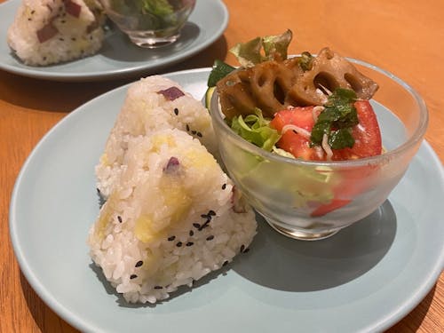 おにぎりセットの軽食も提供しますのでお気軽にご参加ください。
