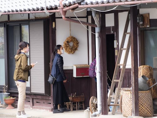 移住して起業した方の店も訪問します