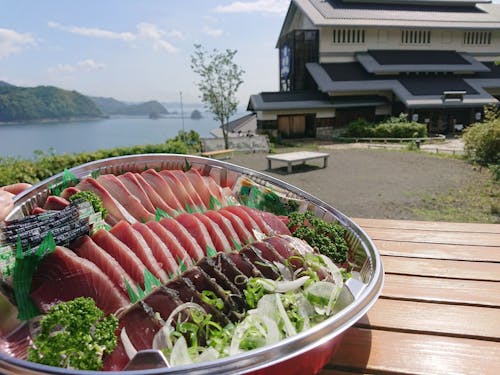 ”カツオの聖地”とも言われる味を確かめに来てください!