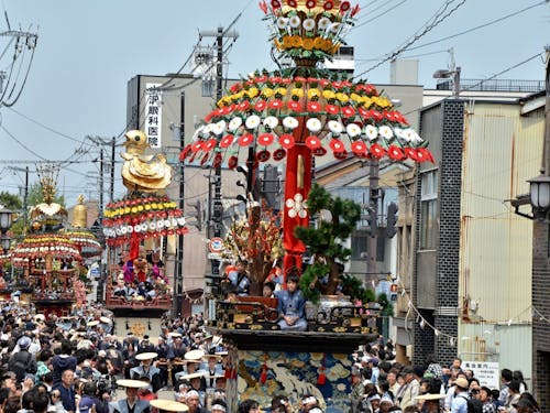 ユネスコ無形文化遺産にも指定されている「高岡御車山祭」