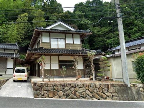 物件隣にある離れ。趣味のスペースや、家族や友人が泊まりに来ても安心。