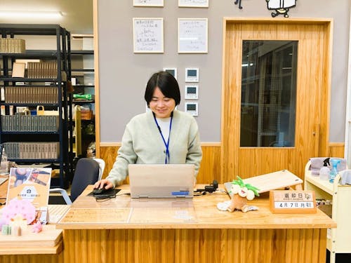 人口の少ない村だからこそ、来館者と顔の見える関係でより心のこもった対応ができます