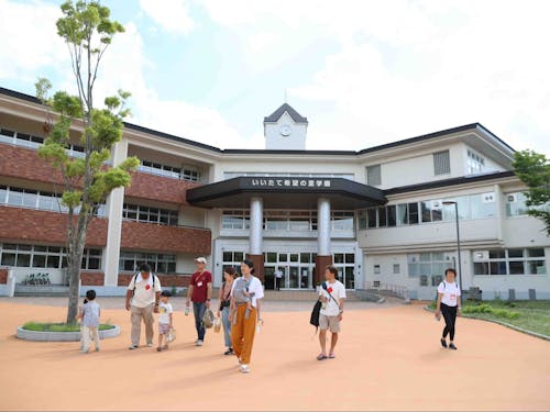 自然が豊かな飯舘村。子育て環境も充実しています