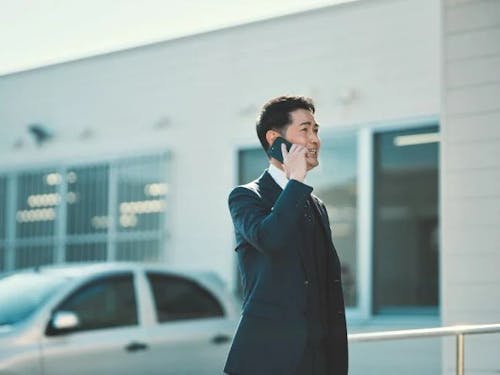 営業ツール(パソコン、携帯電話、社有車等)は全て会社完備。