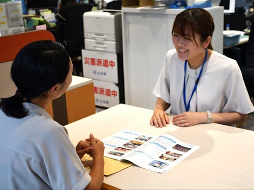 この仕事は、町民との対話から始まる。