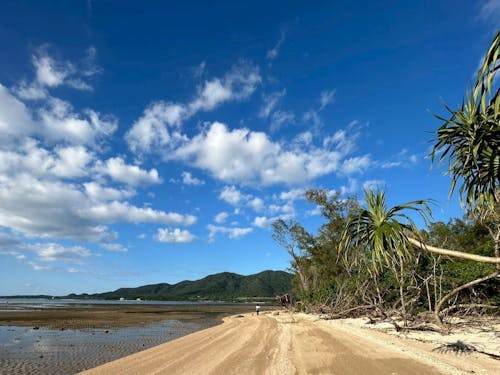 石垣島の空と海
