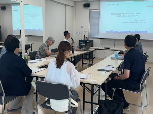 プレゼンテーション(現地&オンライン参加者、関係者ほかオブザーバー参加も)