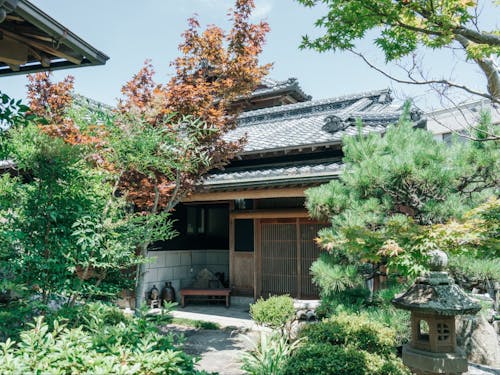 皆さんが滞在される予定のシェアハウスです!管理人もいるので安心です。