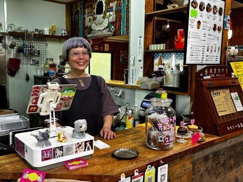 【佐久島】 加藤 麻紀さん(カフェOLEGALE)