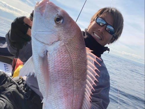 早朝に逗子海岸から船で出て相模湾で大好きな釣り