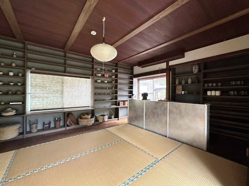 1階のセレクトショップ兼カフェスペース